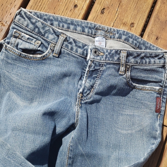 Silver Jeans- size 28 - Picture 5 of 6